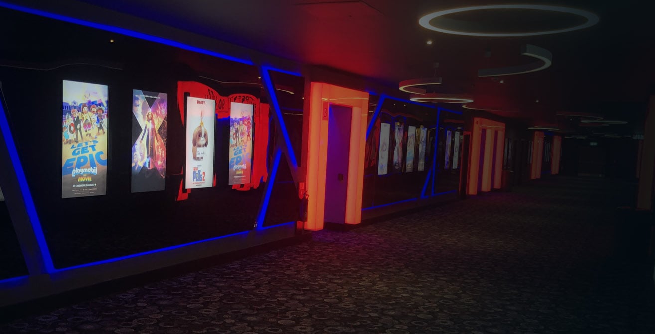 movie_hallway